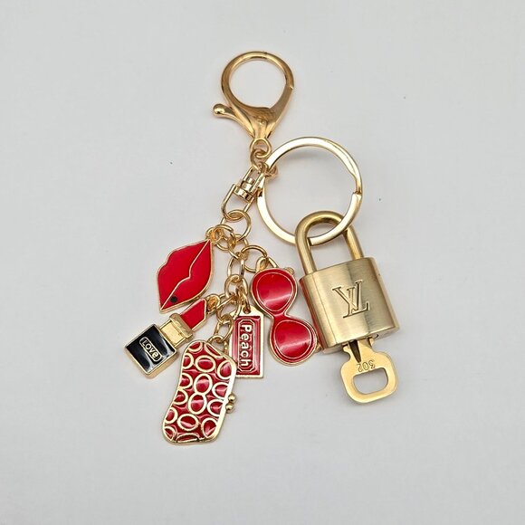 Authentic Louis Vuitton Lock & Key with Unbranded Bagcharm, Keychain 121525 - Picture 5 of 8